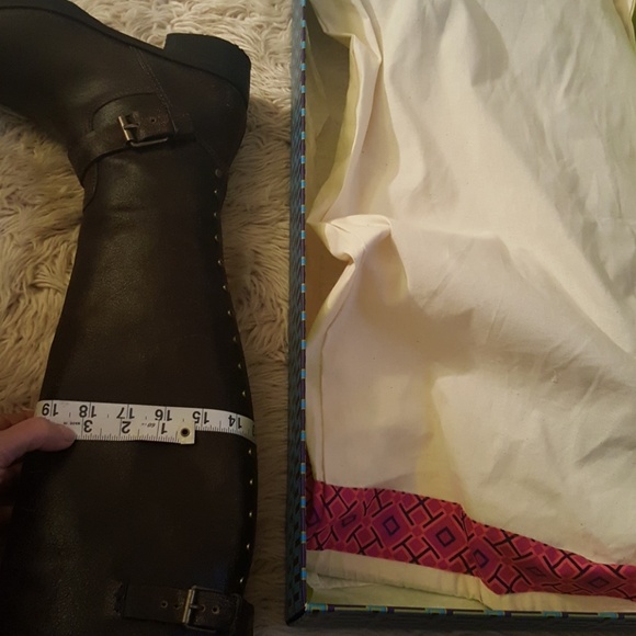 NEW Tory Burch Boots - Picture 5 of 7